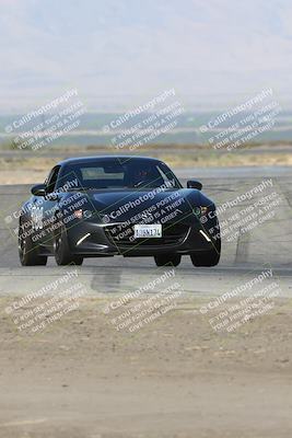 media/Sep-15-2024-Speed Ventures (Sun) [[7a54f7ed2f]]/Yellow Group/Session 1 (Outside Grapevine)/